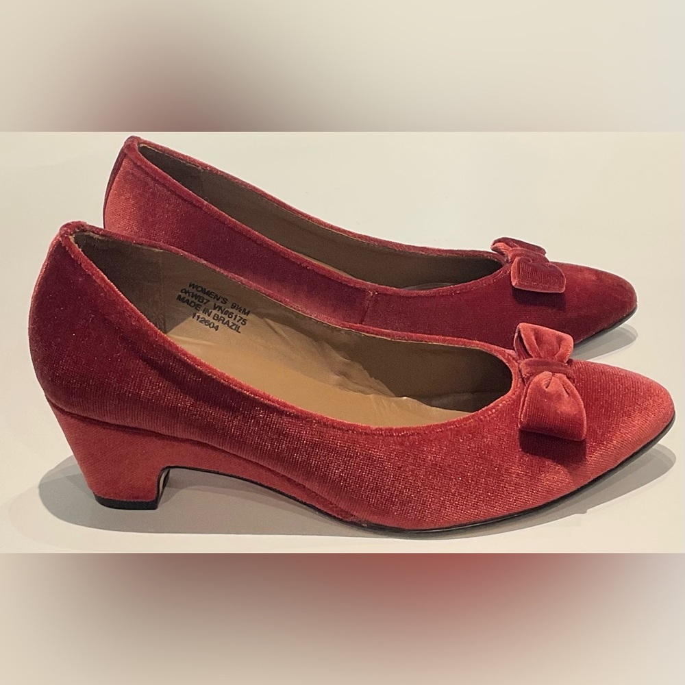 Vintage Red Velvet Bow Almond Toe Cuban Heels